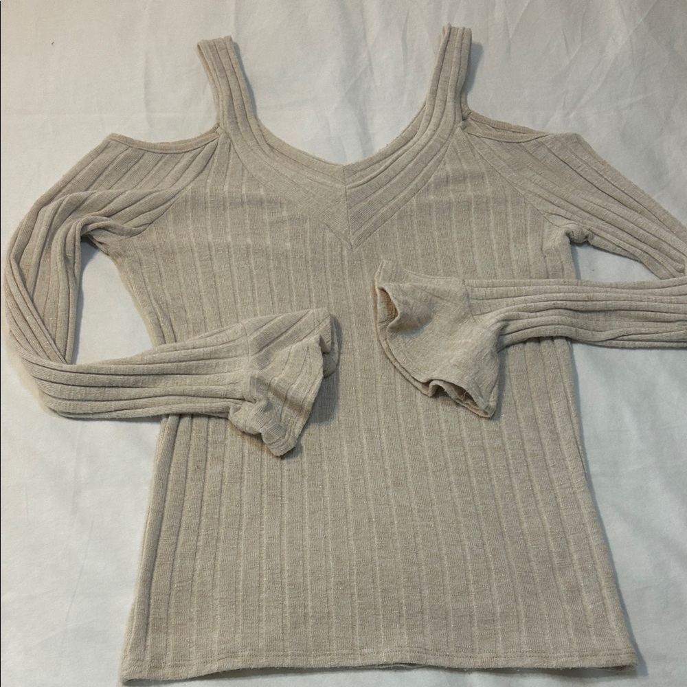 Daytrip Off-the-Shoulder Ribbed Sweater in Cream